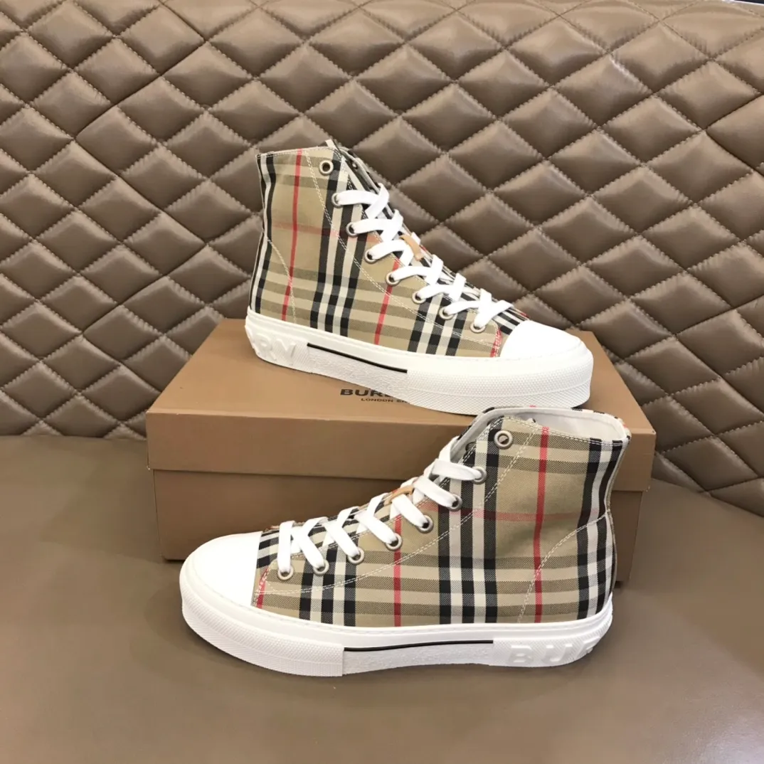 Men's Men's Shoes 💰420▫️B's men's classic high-top sneakers are reinterpreted with Vintage retro plaid cotton material and decorated with a new brand logo. First-layer cowhide lining, embossed Burberry logo on the heel, and original TPU outsole! 38-45